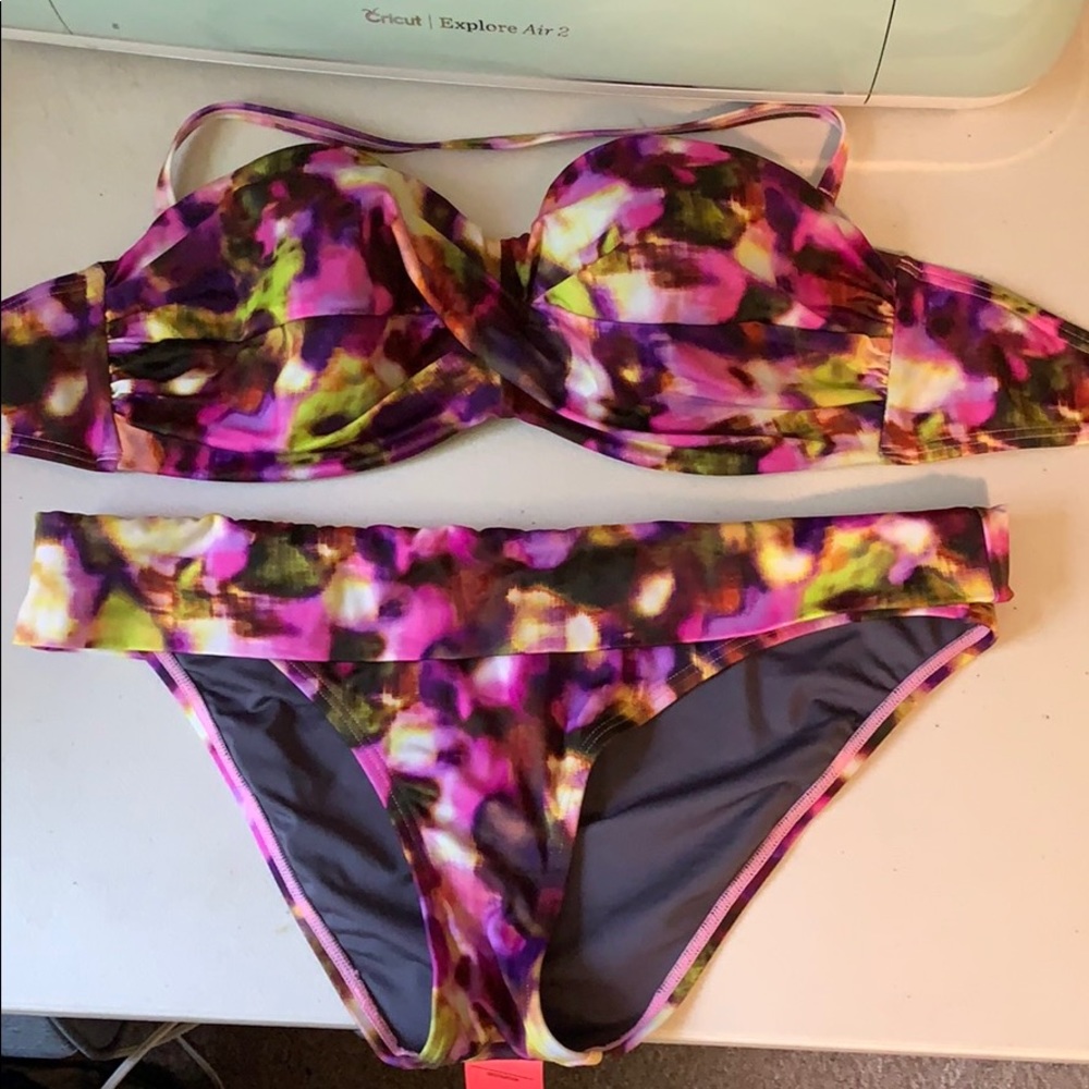 Victoria’s Secret Bikini 38D/Large